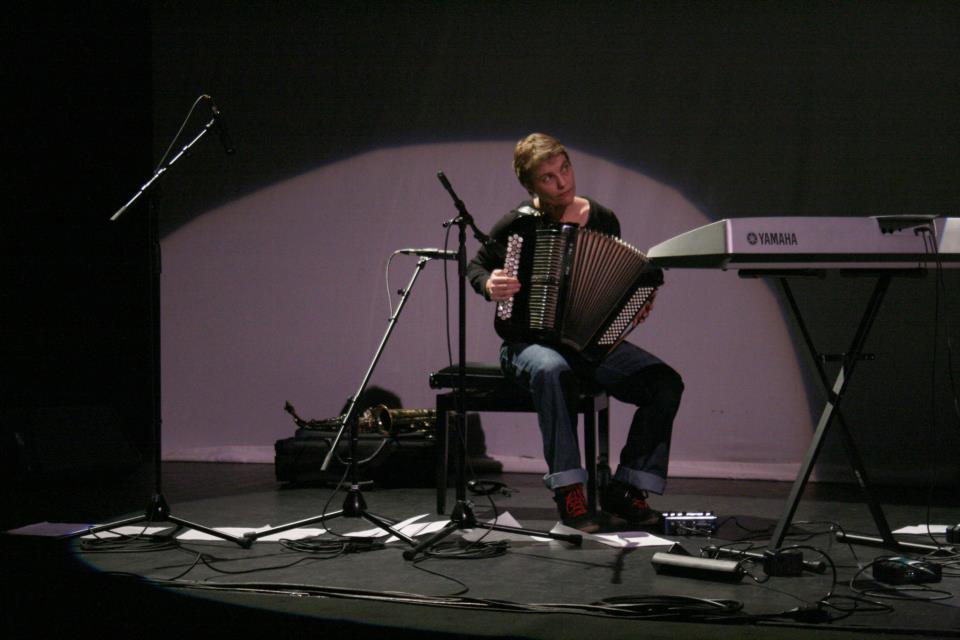 Musicienne, saxophoniste et technicienne du spectacle